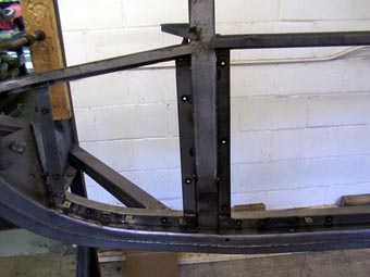 Floorboard rails in